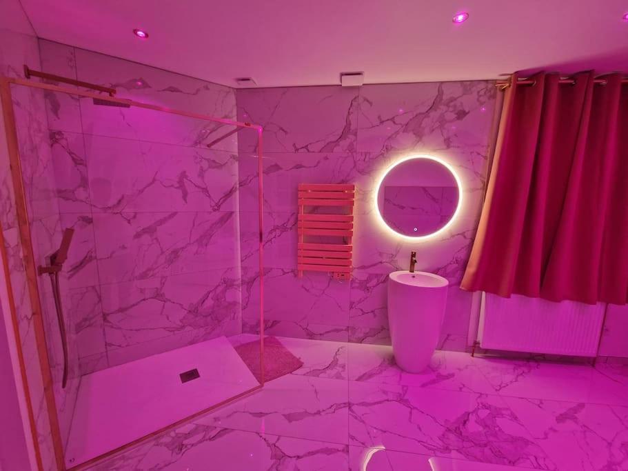 Maison Chic Avec Jacuzzi Nogent Sur Oise Yaospa60 Exterior photo