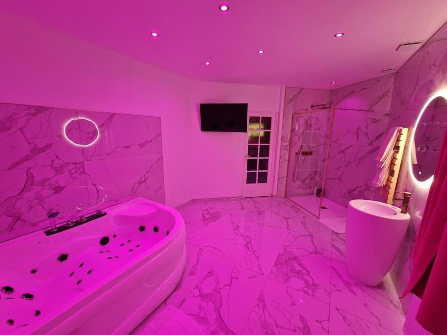 Maison Chic Avec Jacuzzi Nogent Sur Oise Yaospa60 Exterior photo